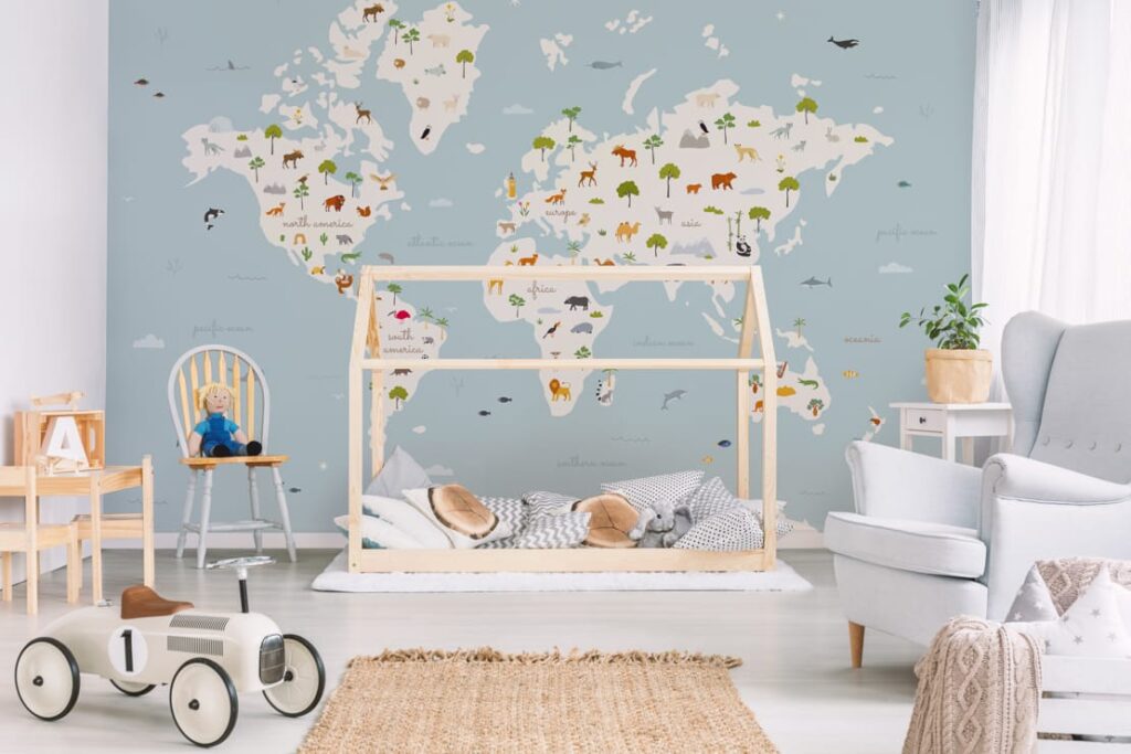 Ce papient peint ludique et imaginatif sera excellent pour lui apprendre les zones géographique. Dans le top des tendances peintures pour les chambres d'enfant.